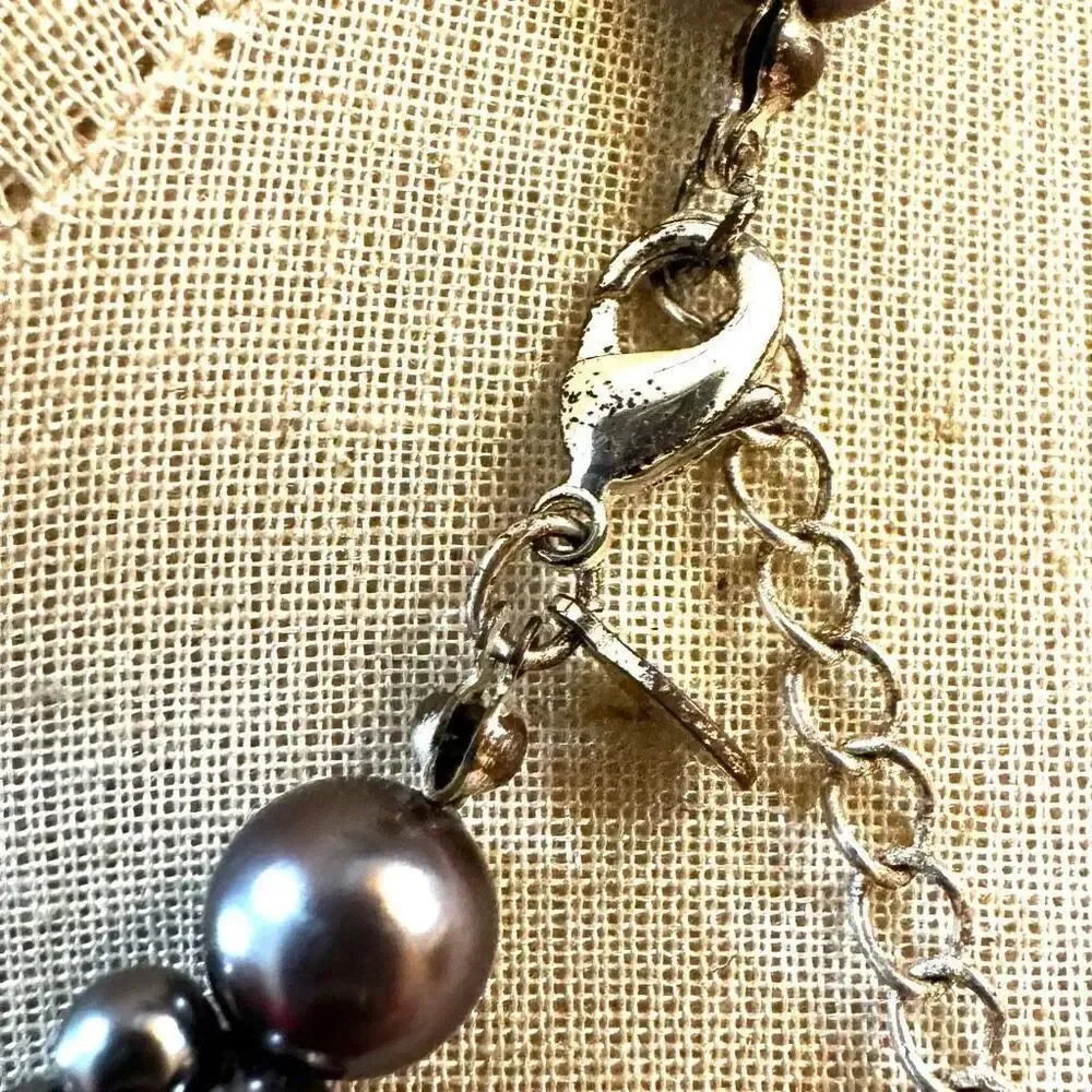 Roman grey faux pearl twisted necklace